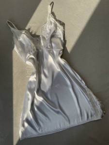پیراهن ساتن بالا توری