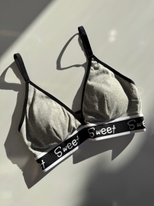 نیم تنه کاپ مثلثی sweet کد 1031