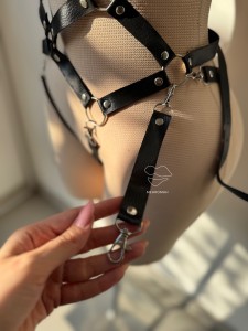 کاستوم BDSM چرمی