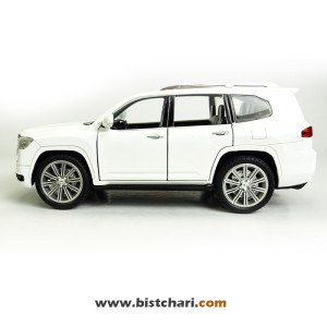 ماکت ماشین تویوتا Toyota مدل لندکروزر Land Cruiser 300 رنگ سفید