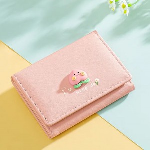 کیف پول کوچک با طراحی برجسته