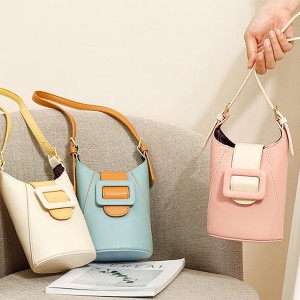 کیف تک بند دخترانه طرح چرم TAOMICMIC D7060 Crossbody Phone Bag
