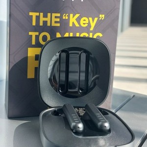 نمای-بسته-از-ایرپاد-FIIL-KEY-نشان-دهنده-طراحی-ارگونومیک