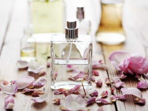 بهترین نکات نگهداری عطر