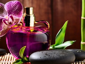 با شیشه های خالی عطر چه کنیم؟