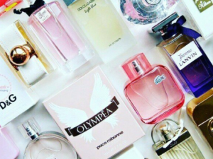 عطر لاکچری - چه کسی عطرهای لاکچری برای زنان درست می کند؟