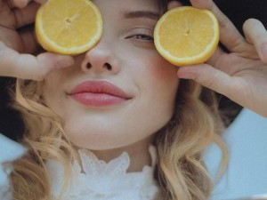 بهترین عطرهای مرکبات زنانه