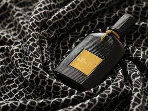 معرفی 10 عطر برتر  زنانه از برند تام فورد
