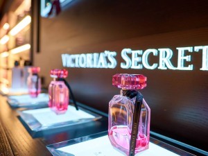 15 عطر ویکتوریا سیکرت که هر دختری باید داشته باشد