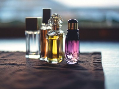 عطر: راهنمایی کامل برای انتخاب عطر مورد علاقه