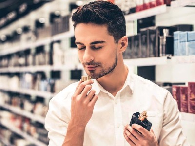 چگونه عطر امضای خود را پیدا کنیم؟راهنمای کامل