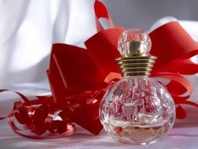 معرفی 8 عطر پرطرفدار برای یلدا 402