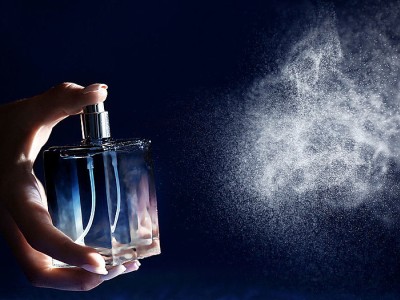آیا عطر روزه را باطل میکند؟