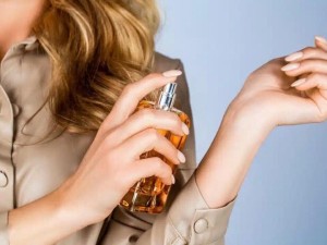 آلرژی به عطر چیست و چگونه تشخیص داده می‌شود؟