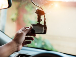 علت ضبط نکردن دوربین ثبت وقایع خودرو (مطلب)
