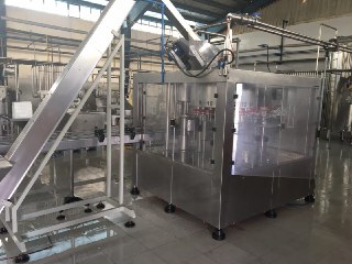 دستگاه پرکن تری بلوک 18نازل شرکت تارا