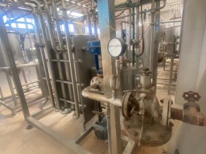 تصویر دستگاه پاستوریزاتور صنعتی 5 تن، برند مهارت جهان.jpg