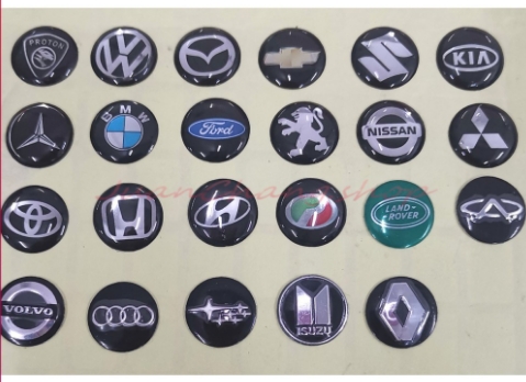 یک عدد لوگو ۱۴ میلیمتری خود چسب - 14mm Car Key Logo