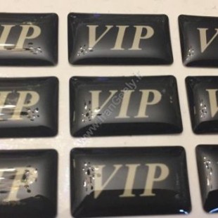 یک عدد برچسب  اپوکسی با لوگوی VIP