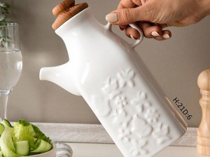 آبلیمو ریز و روغن ریز پروانه سرامیکی درب چوبی کارولین