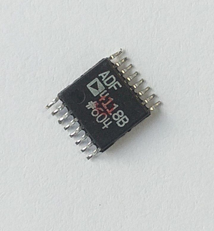 ADF4118B