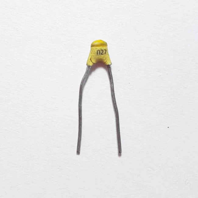 خازن سرامیکی 270pF 50V NPO ±5% (بسته 10 عددی)
