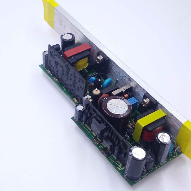 مبدل AC به DC ایزوله با ورودی 220 ولت و دو خروجی 5 ولت و 170 ولت،  220AC to 5VDC isolated converter