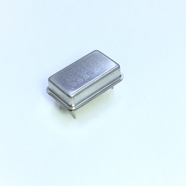 کریستال اسیلاتور 50.000MHZ پایه دار مستطیلی، بسته بندی DIP14