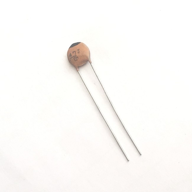 خازن عدسی سرامیکی 47pF 50V ±10% (بسته 10 عددی)
