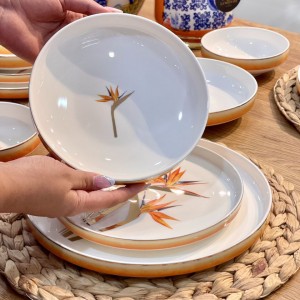سرویس غذا خوری Stretlizia