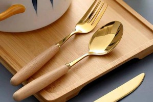 انواع قاشق و چنگال و کاربردهای آن‌ها