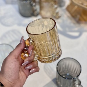 ماگ و فنجان دسته مرواریدی Arabella