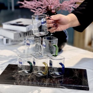 فنجان پیرکس مربعی دسته رنگی