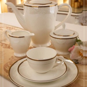 سرویس چینی 18 نفره bvk