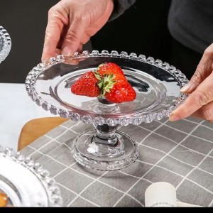 کیک خوری  پایه دار