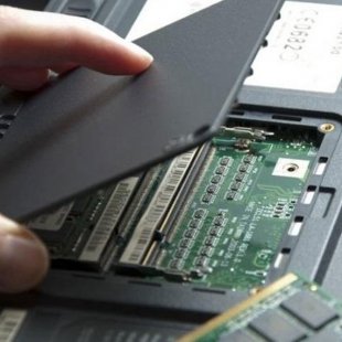 حافظه رم لپ تاپ کروشیال مدل CT4G4SFS8266 CL19 4GB DDR4 2666Mhz