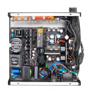منبع تغذیه کامپیوتر گرین مدل GP700B-HP EVO