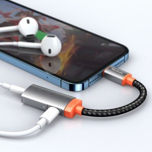مبدل لایتنینگ به جک 3.5 میلیمتری و لایتنینگ مک دودو مدل CA-6710