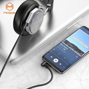 کابل AUX به AUX مک دودو مدل CA-7590 طول 1.2 متر