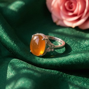 انگشتر زنانه (حرزدار) عقیق یمنی نقره کد 82
