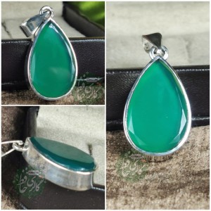 مدال زیبای عقیق سبز معدنی اشکی دور نگین الماس تراش +گنجینه پنج حرز شریف