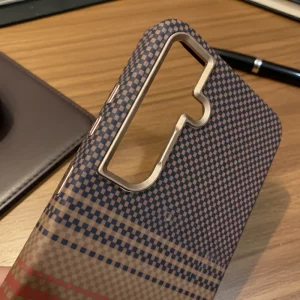 قاب طرح کربنی مگ سیف دار iPefet مناسب برای گوشی Samsung Galaxy S24 fe
