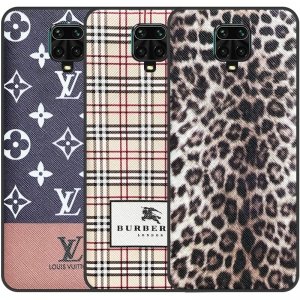 قاب چرم Luxury دیزاین مناسب برای گوشی Xiaomi Redmi Note 9S / 9 Pro مدل طرحدار لاکچری زنانه و مردانه (مجهز به محافظ لنز یکدست با بدنه)