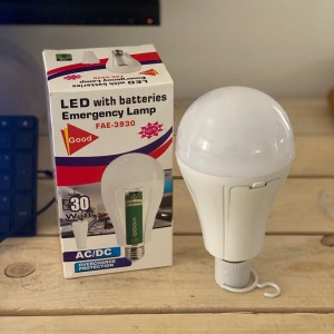 لامپ هولدری شارژی اضطراری مدل FAE-3930