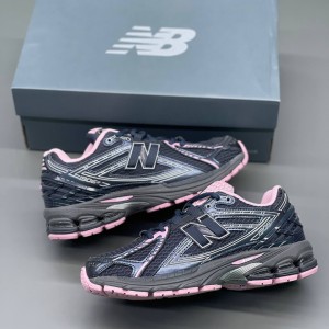 کفش نیوبالانس ۱۹۰۶R سرمه‌ای صورتی New Balance 1906R Pink Taffy
