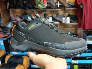 کفش طبیعت گردی رونی مدل RONI D2024M2
