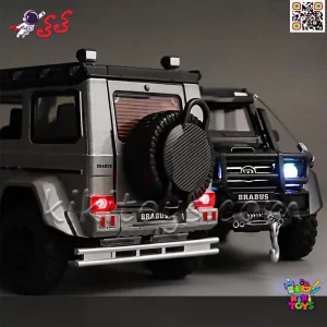 نمای پشت ماکت فلزی G550 با چرخ زاپاس و جزئیات کامل بدنه