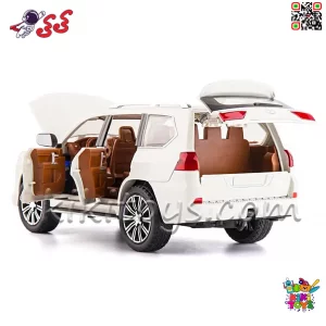 ماکت حرفه‌ای Lexus LX570 سفید رنگ با درب‌های بازشو و سیستم کششی