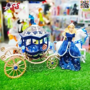 عکس باربی با لباس آبی و کالسکه و اسب اسباب بازی