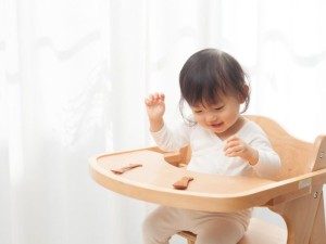 صندلی غذاخوری کودک چه مزایایی دارد؟